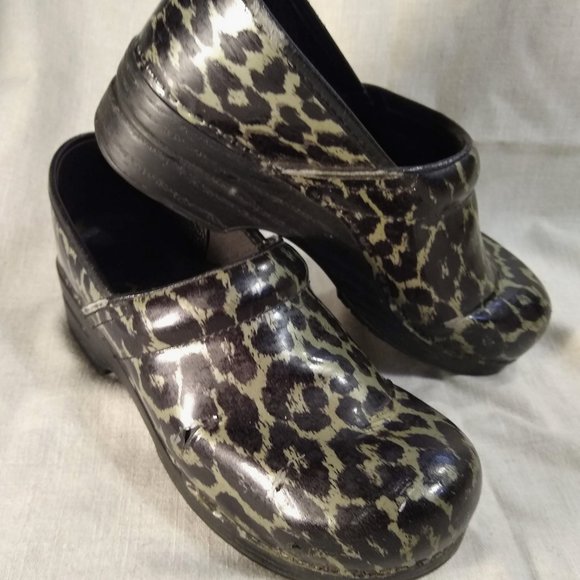 Dansko Silver Leopard Patent Leather womens clogs, size 42 - Picture 7 of 7